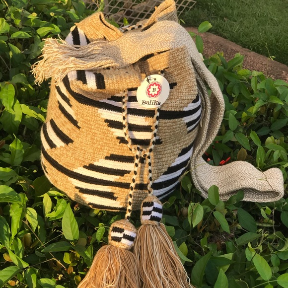 Wayuu Tribe Handbags - Wayuu crossbody bucket bag!!! One of the kind